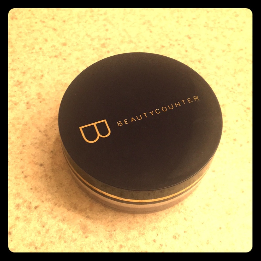 Beautycounter Mattifying Powder